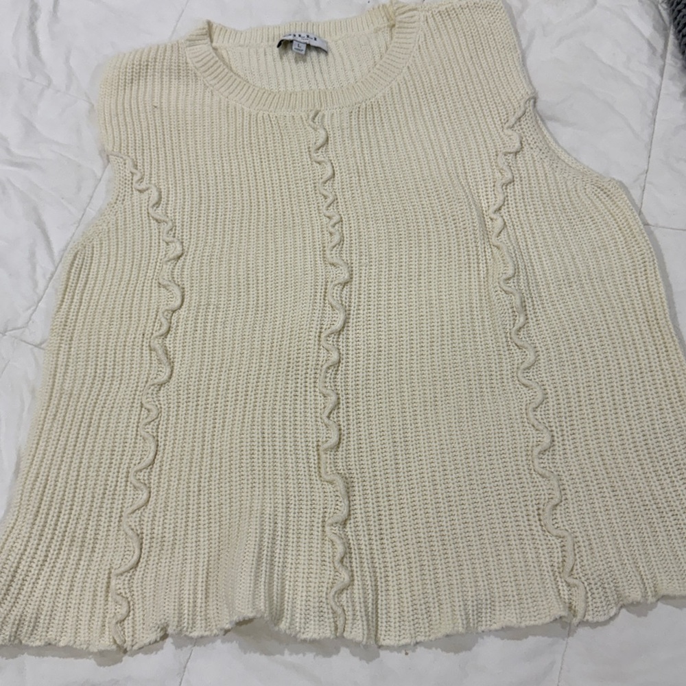 Sleeveless Knit Sweater with Ruffle Detail - LG - Picture 5 of 5